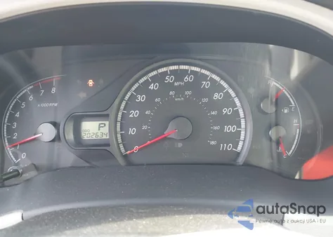 2014 Toyota Sienna Le V6 8 Passenger z USA, uszkodzony, nr VIN 5TDKK3DC2ES428567